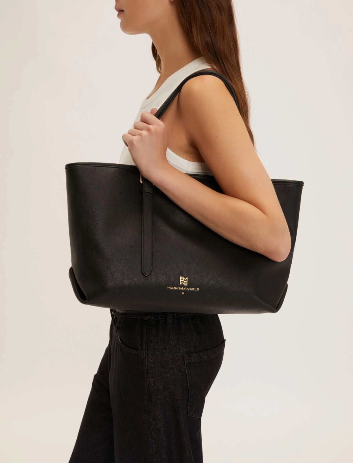 Borsa shopper "Emma" nera in Ecopelle Martellata con Pochette 