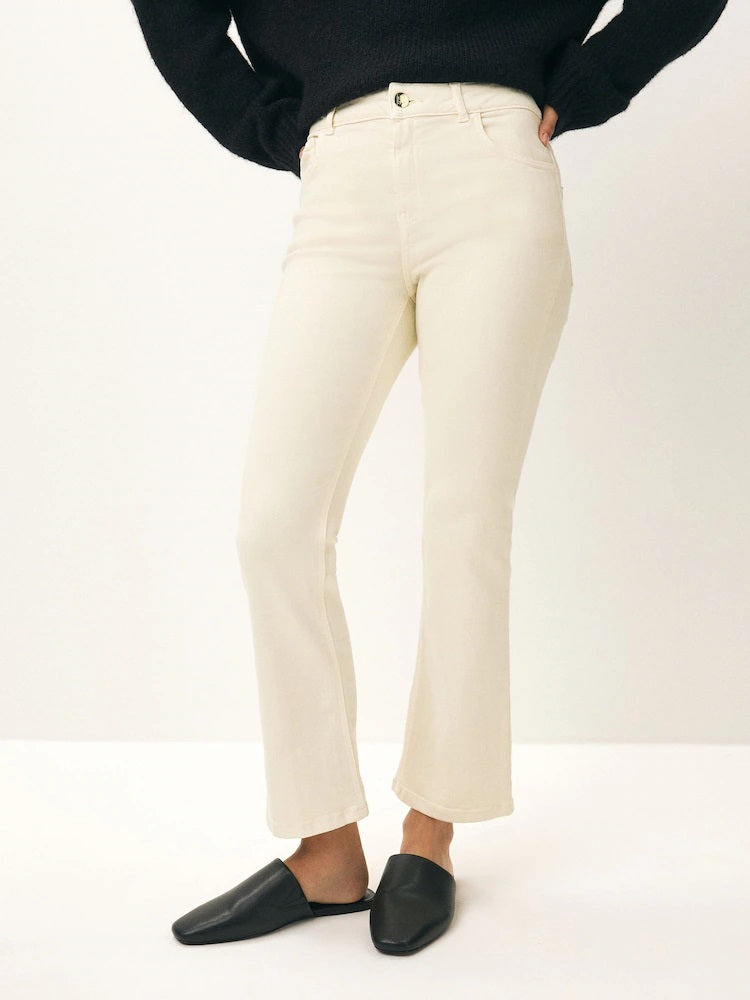 Pantalone "Mode" bianco burro in gabardina stretch con linea flare 