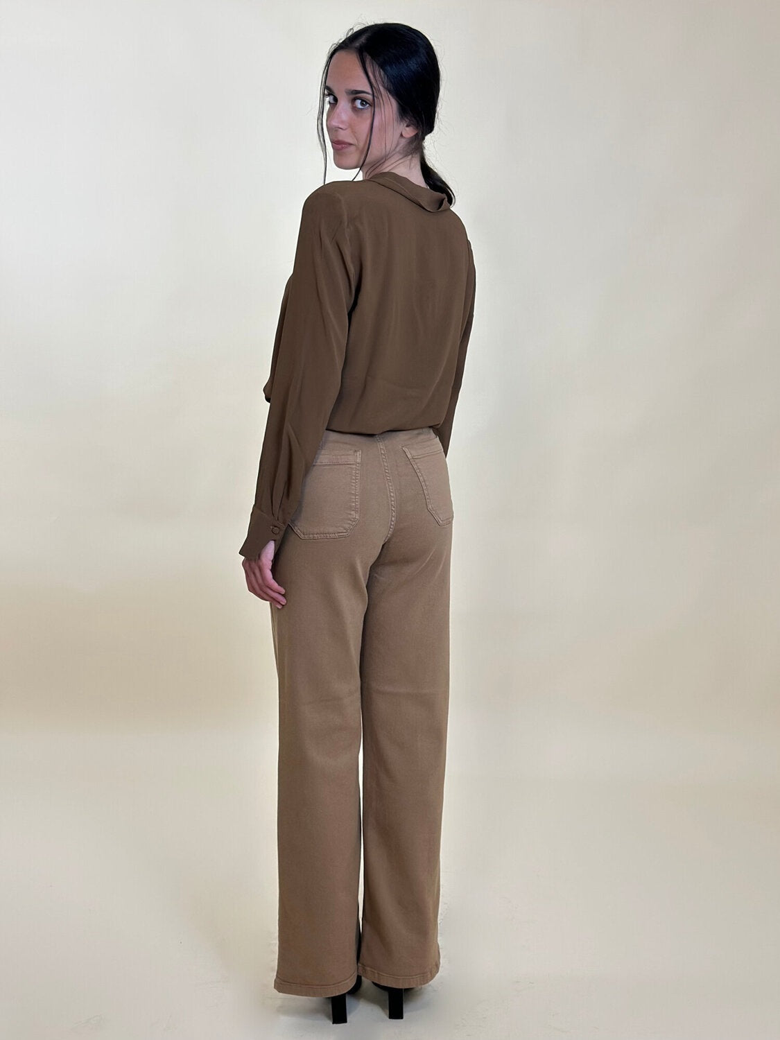 Camicia "Sanremo" Cioccolata in Crêpe de Chine di Seta con Volant 