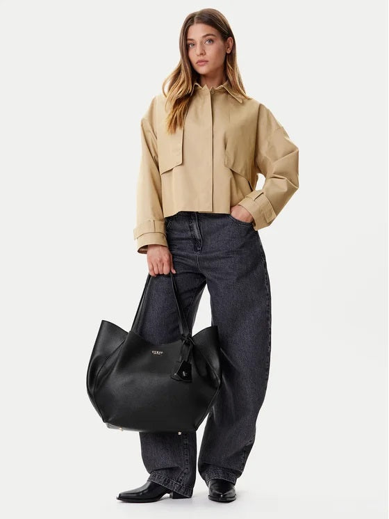Shopper "Amorette" Nera in Similpelle con Charm Logato e Pochette 