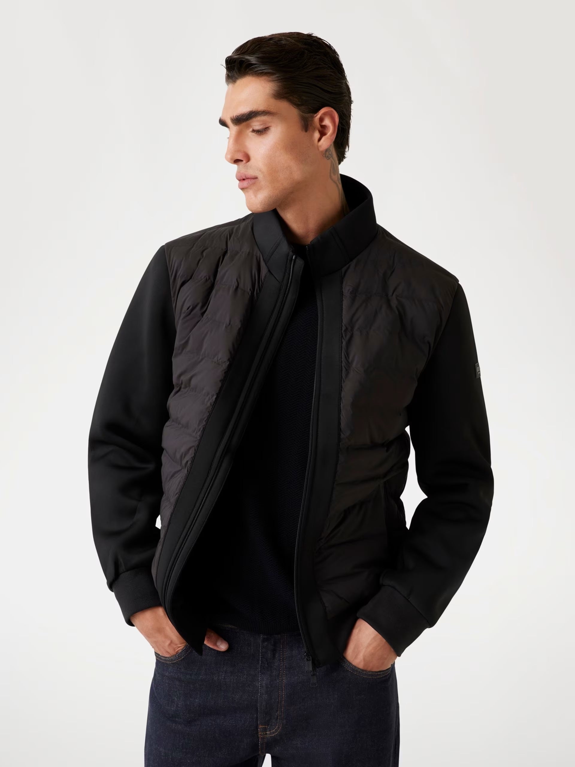 Piumino Nero in Scuba Tech Stretch Slim Fit con Zip e Collo Alto 