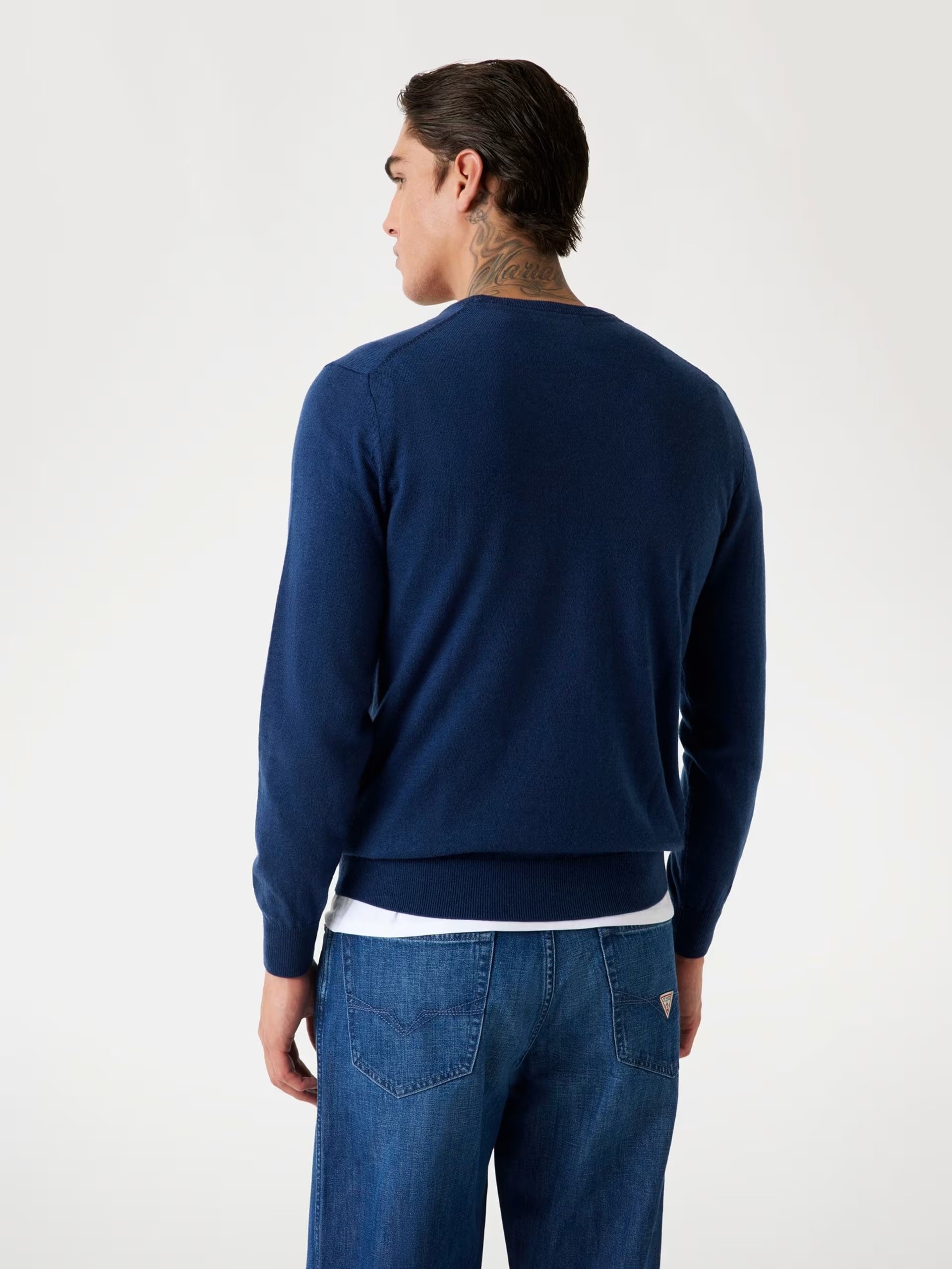 Maglione Blu "Daniel" in Seta-Lana con Girocollo e Logo Guess bianco 