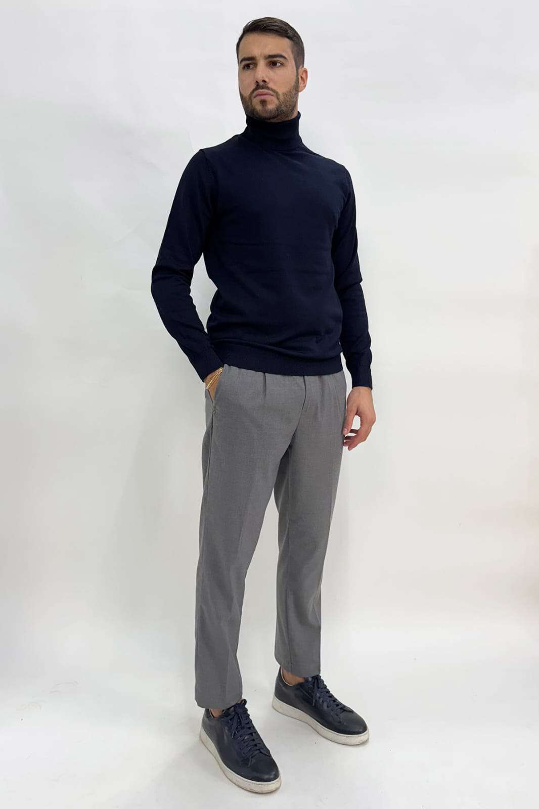 Dolcevita blu in Misto Viscosa Finezza 12 con Polsini ed Elastico 