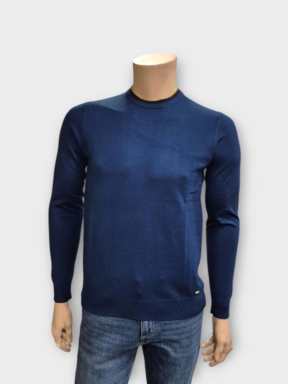 Maglioncino girocollo da uomo denim con toppe a contrasto 