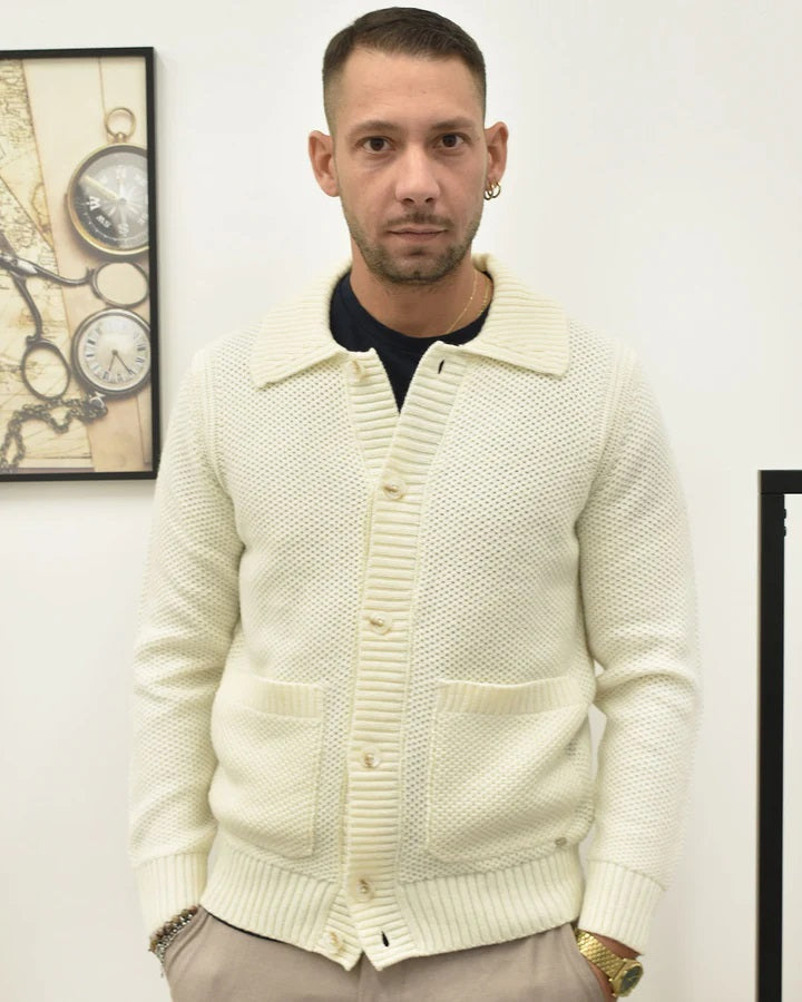 Overshirt da uomo color latte in maglia punto pannocchia finezza 7 