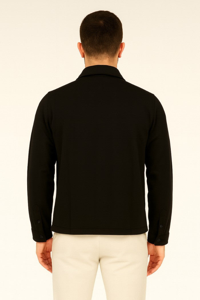 Overshirt da uomo nera in felpa con zip argento e tasche sul petto 