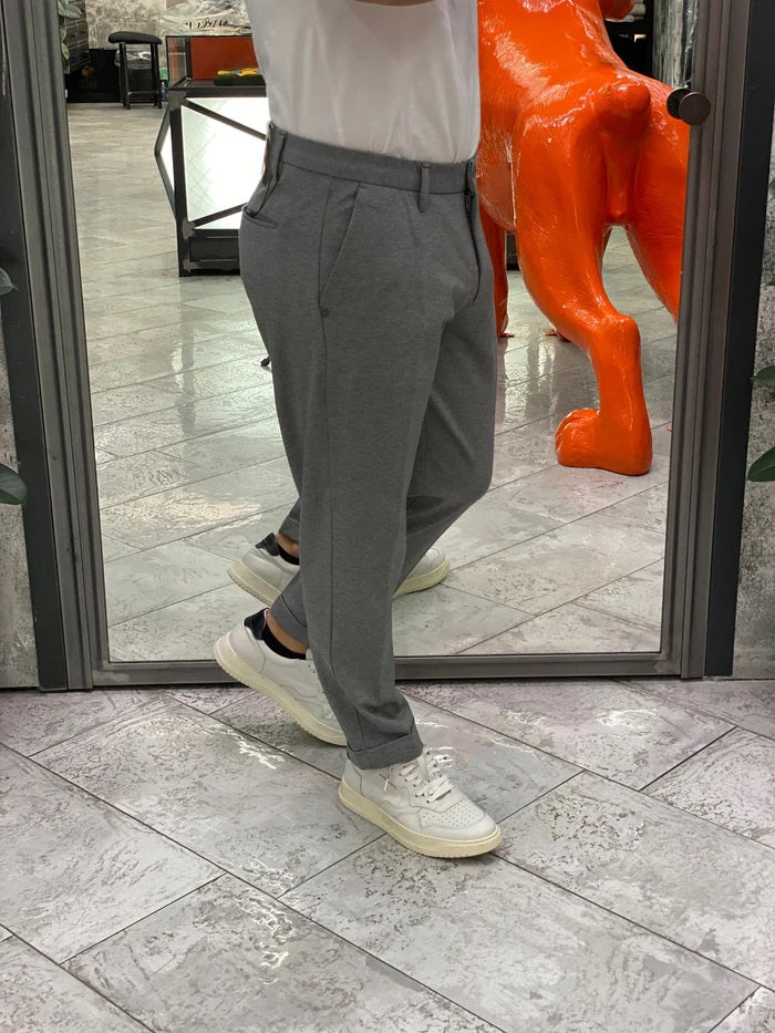 Pantalone cropped grigio in punto Milano elasticizzato con risvolto 