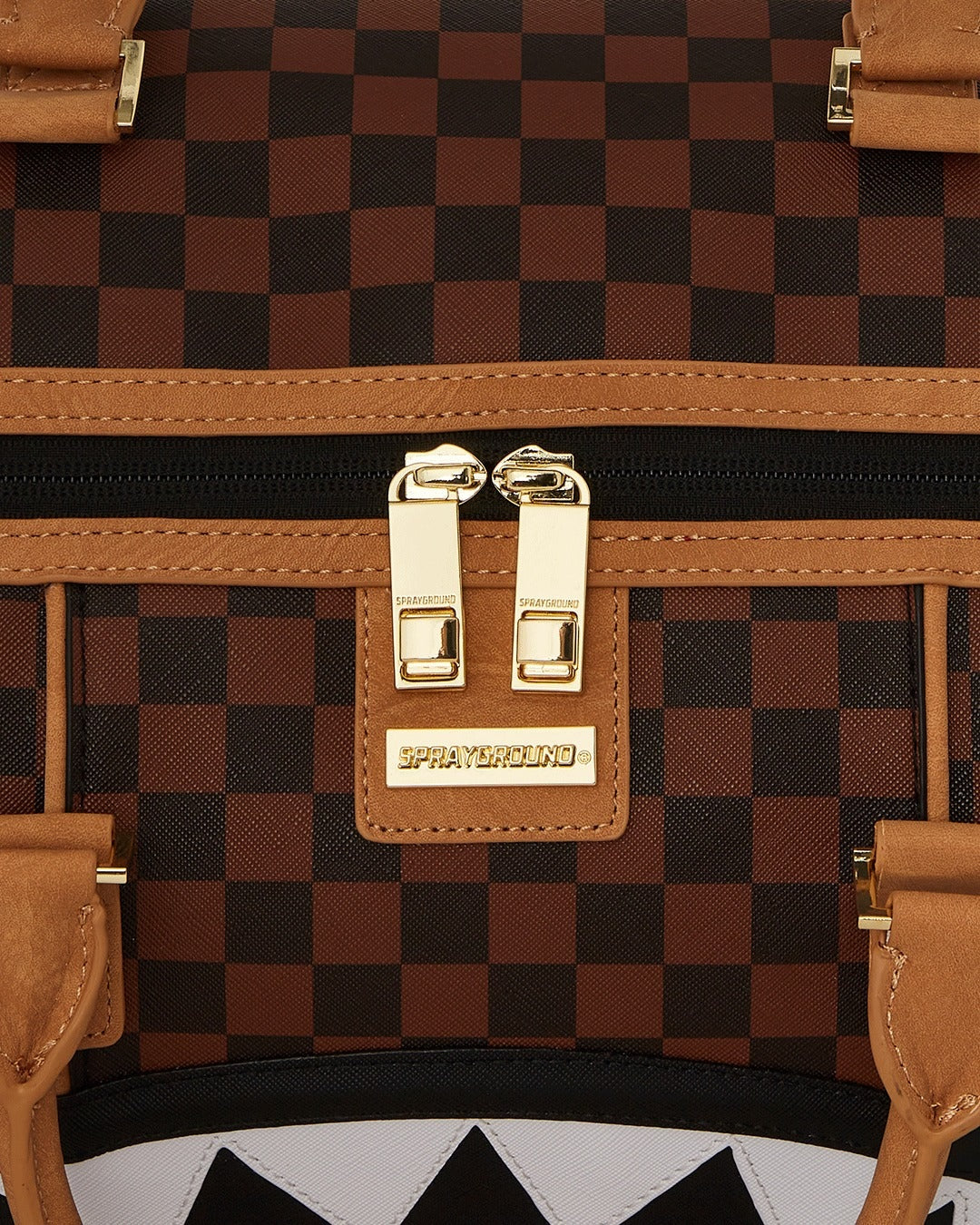 Borsone "Hennyville Duffle" Marrone Check con Grafica Shark 
