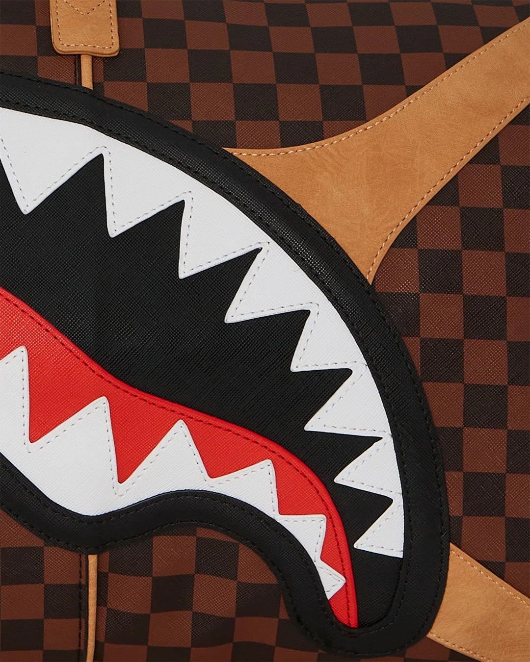 Borsone "Hennyville Duffle" Marrone Check con Grafica Shark 