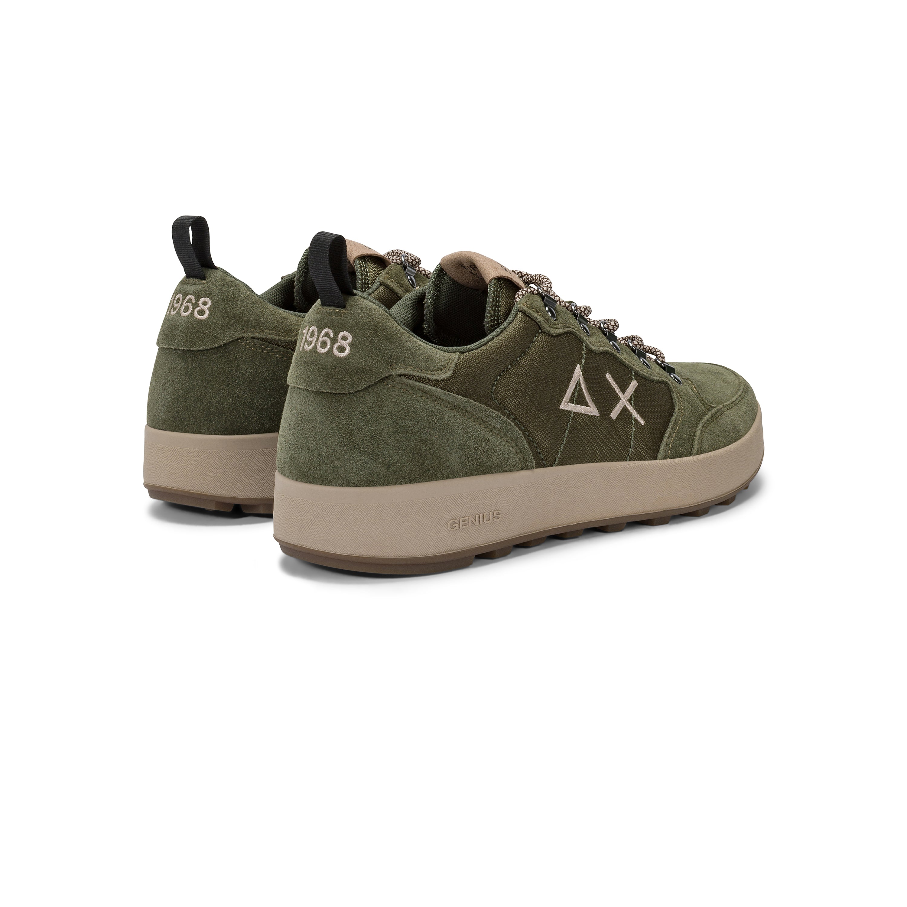 Sneakers "Genius Solid" verde con Dettagli in Pelle Scamosciata 