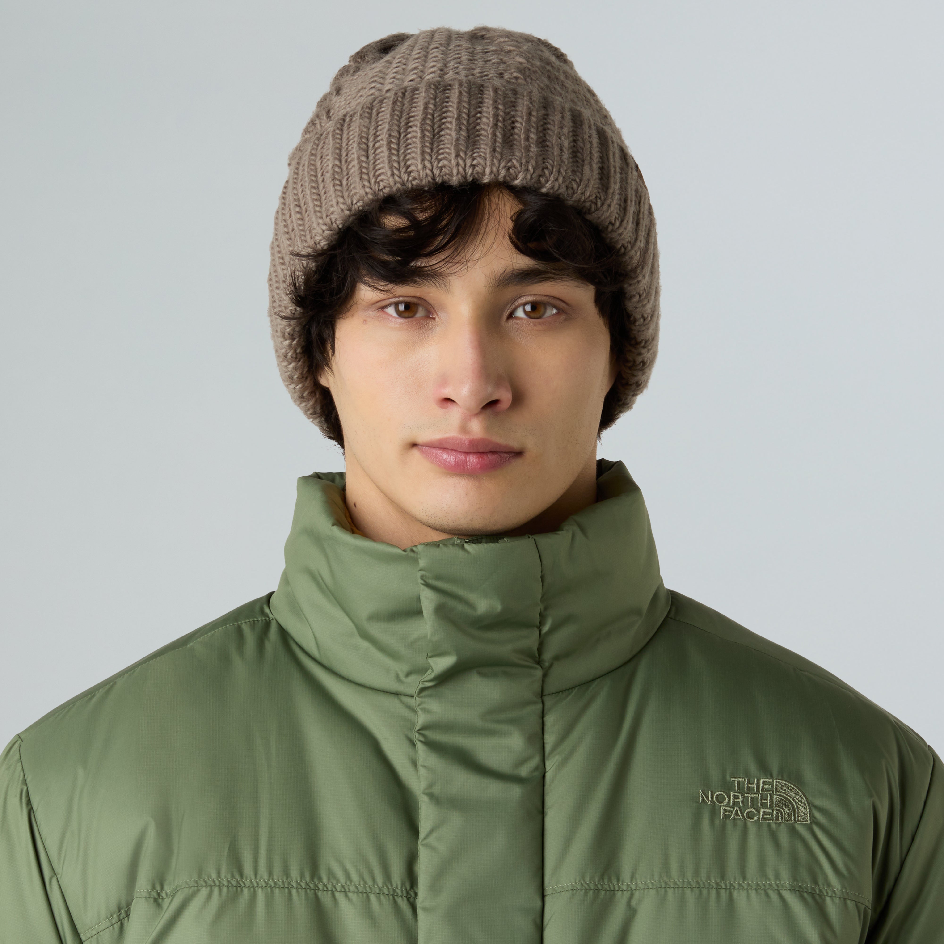 Cappello "Oh-Mega" mocha brown  in maglia riciclata a trecce 