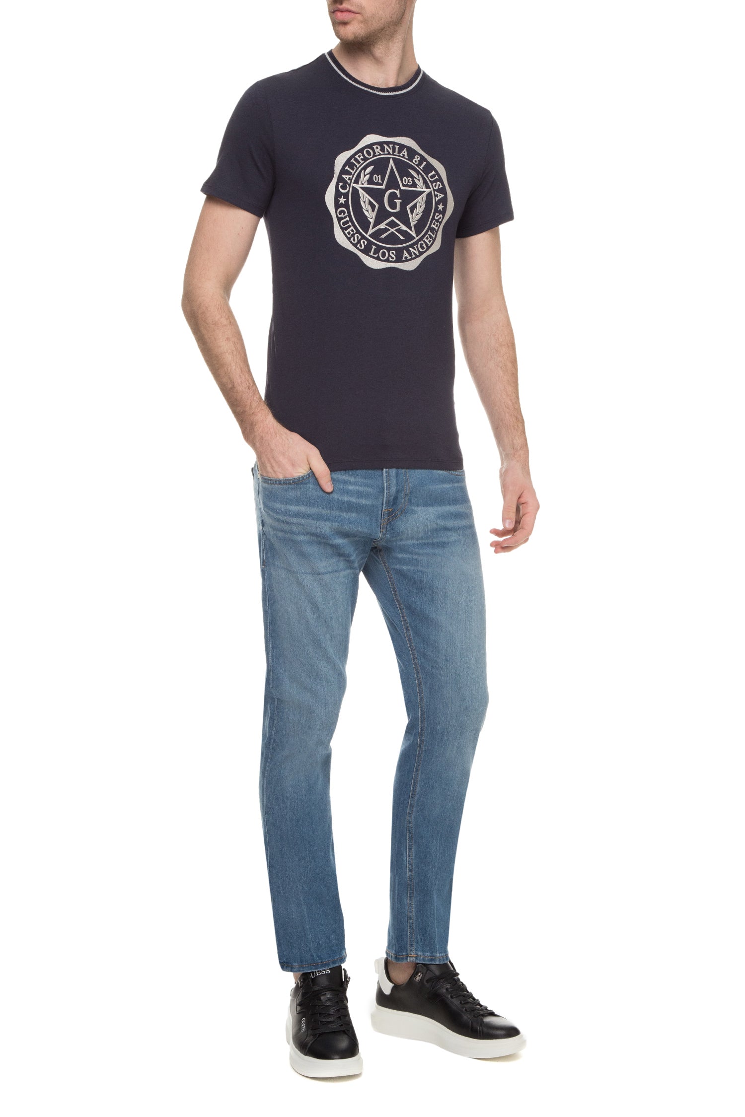 Jeans Guess Uomo in Denim Chiaro Regular Fit con Lavaggio Sfumato 