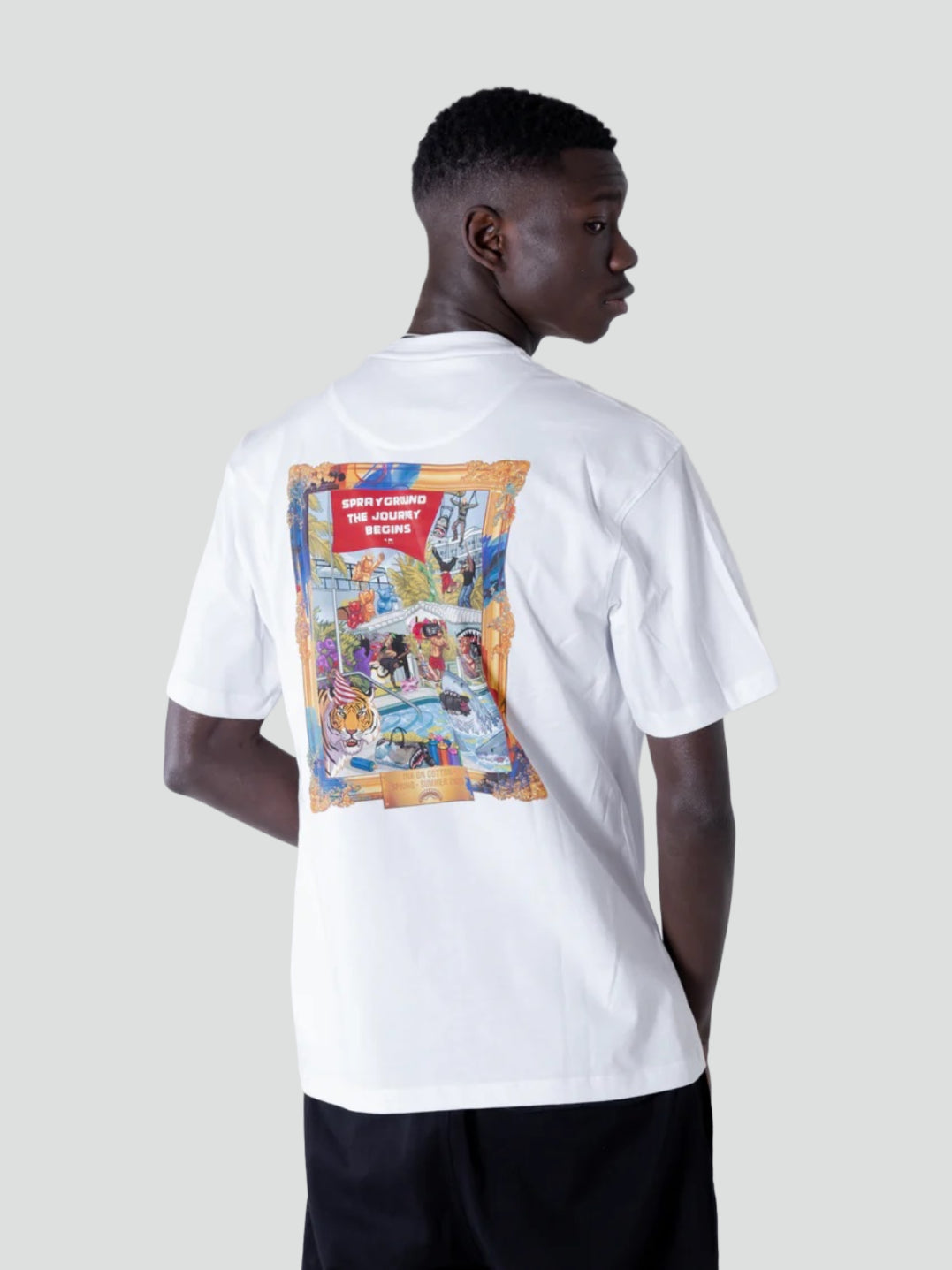 T-shirt "Pool Party" Bianca con Mini Logo Sprayground sul Petto 