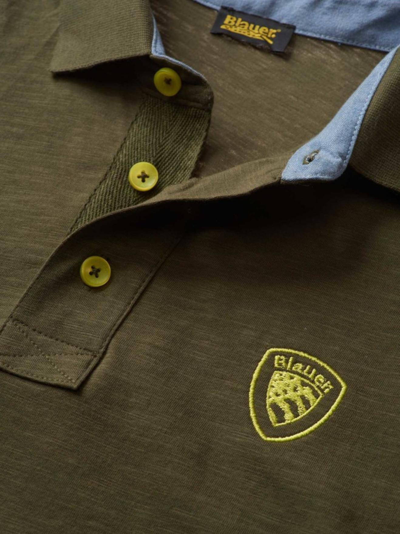 Polo Verde Militare in Cotone Fiammato con Dettagli a Contrasto 