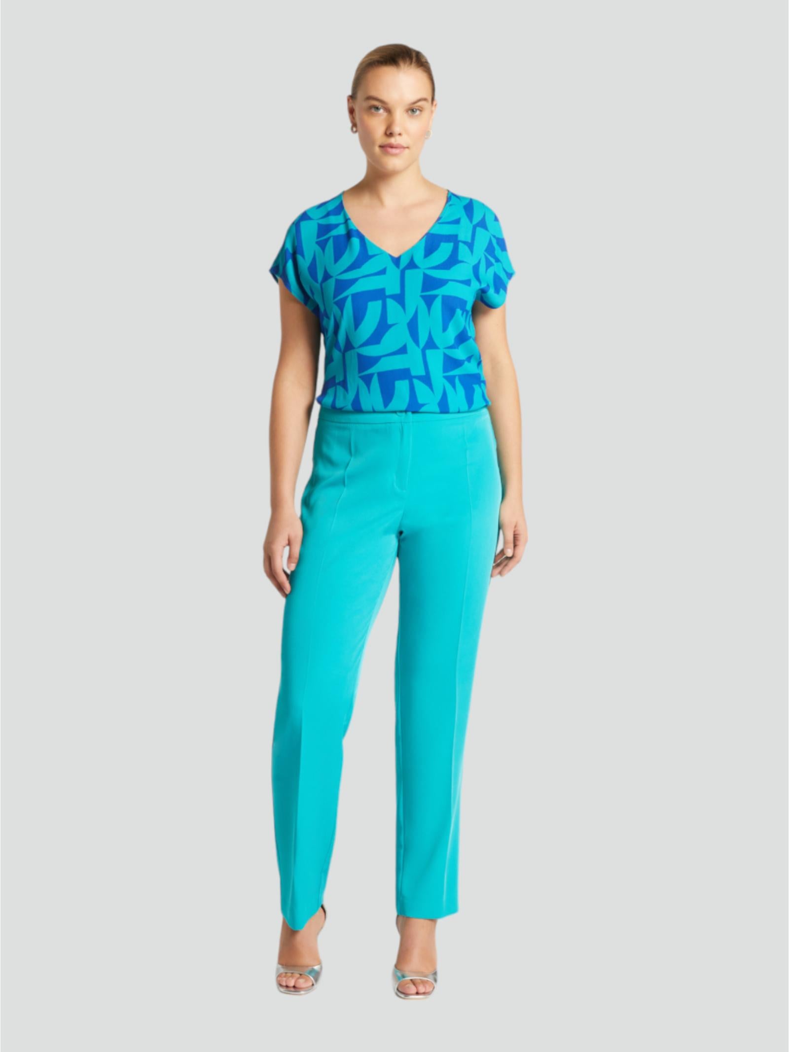 Pantalone Donna Dritto in Tessuto Fluido con Piega Stirata 
