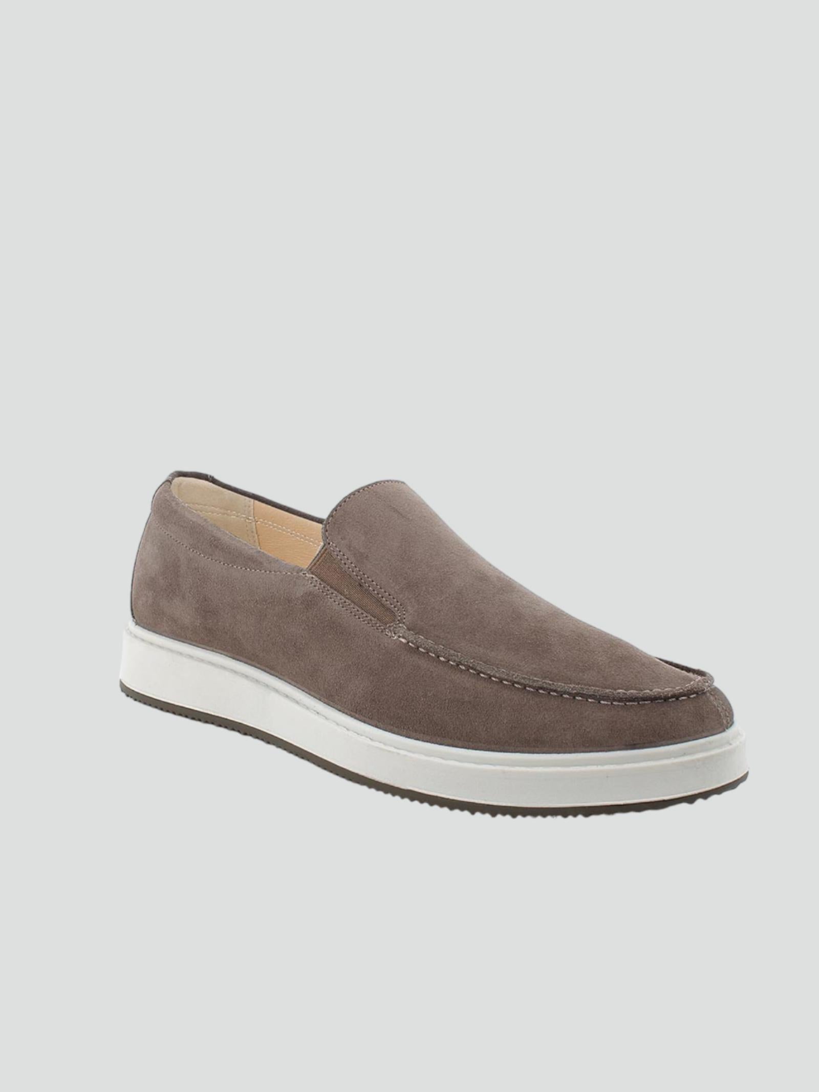 Mocassini beige in pelle scamosciata con sottopiede anatomico estraibile 
