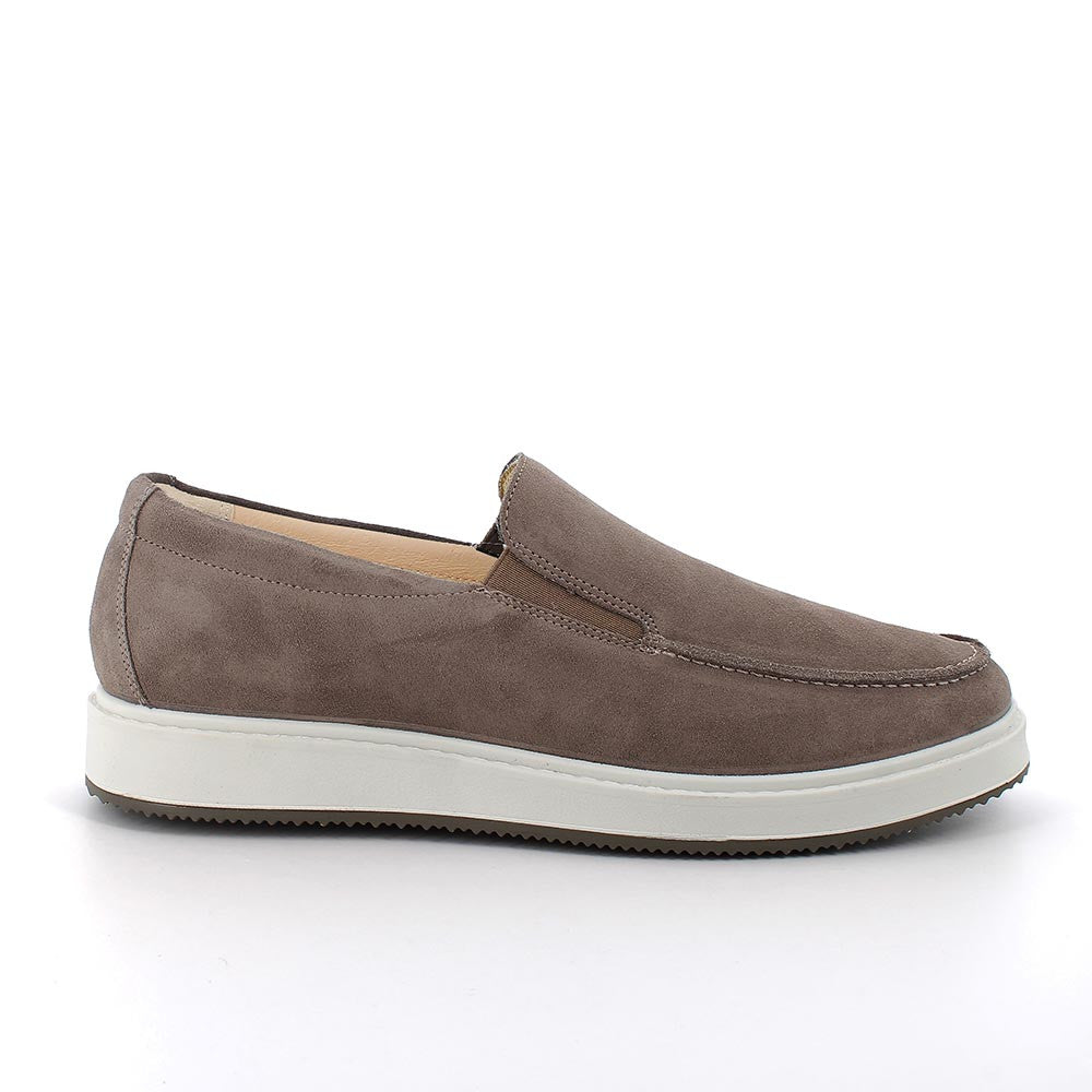 Mocassini beige in pelle scamosciata con sottopiede anatomico estraibile 
