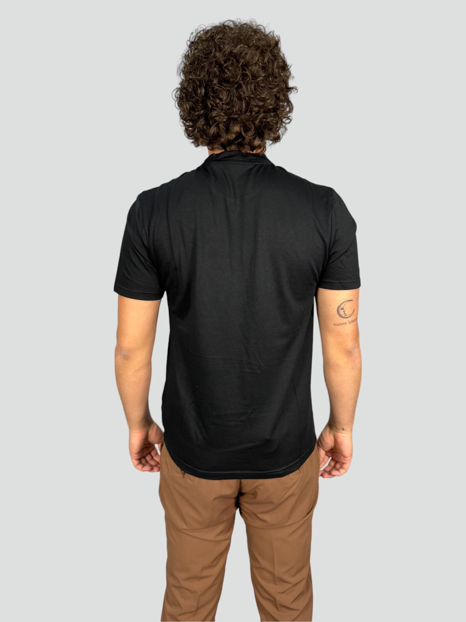 T-SHIRT UOMO 