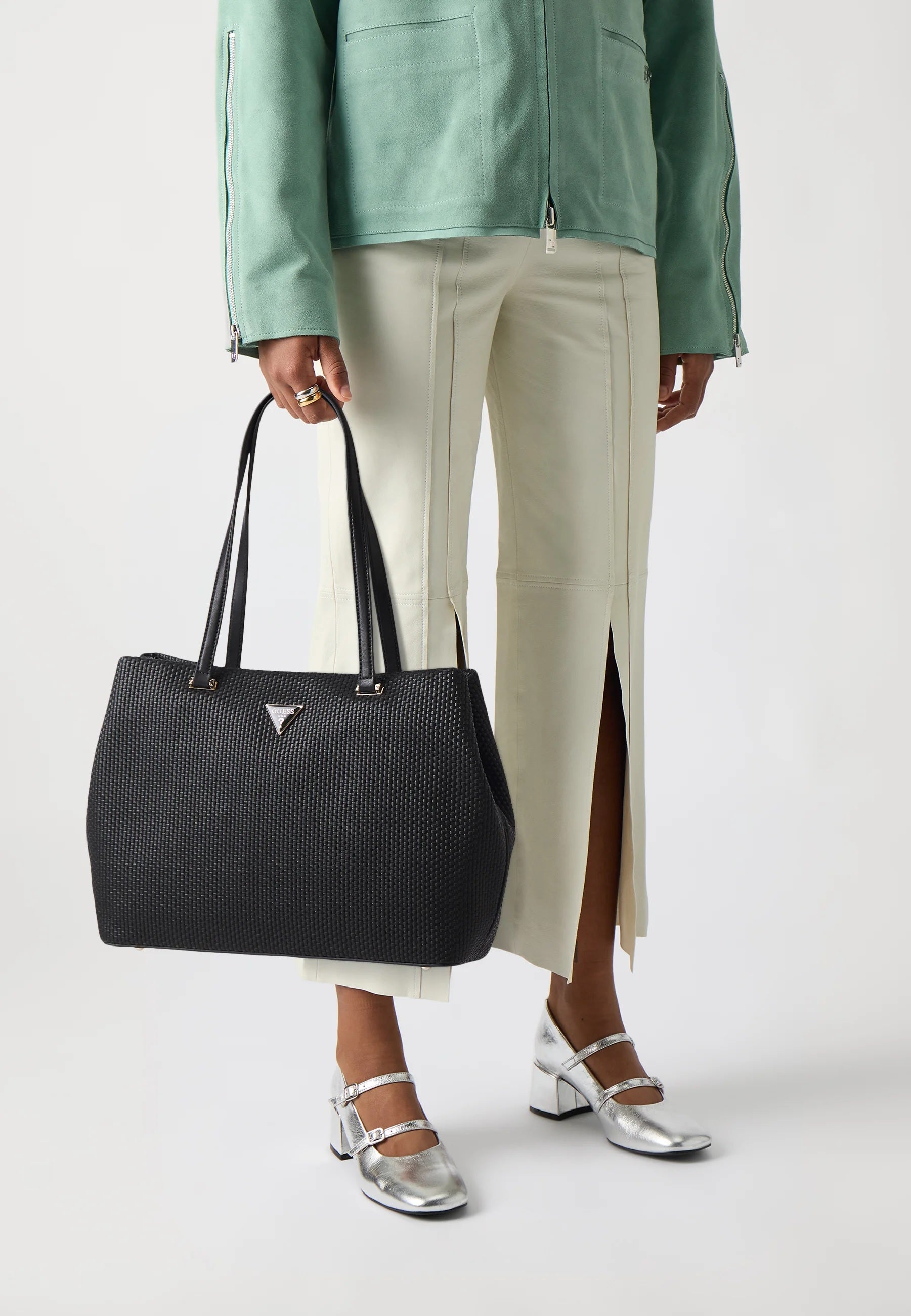 Borsa Shopper "Phaedra" Nera con Texture Intrecciata 