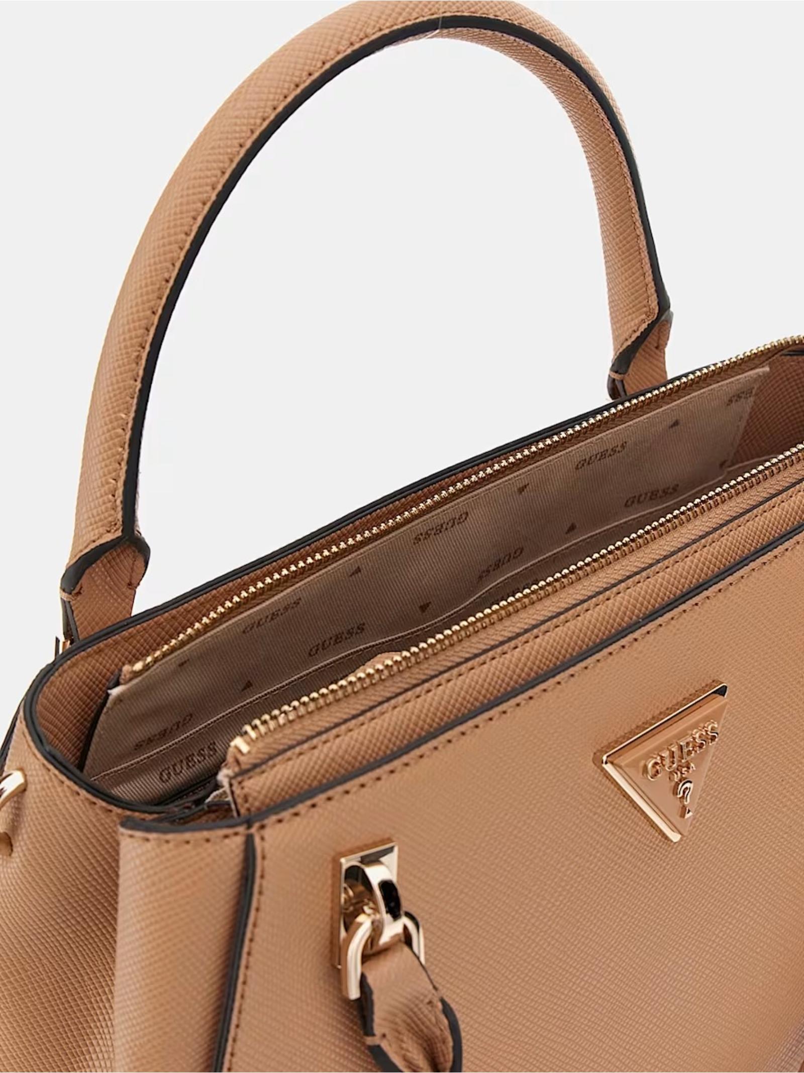 Borsa a mano "Noelle" in similpelle saffiano color cuoio con charm 