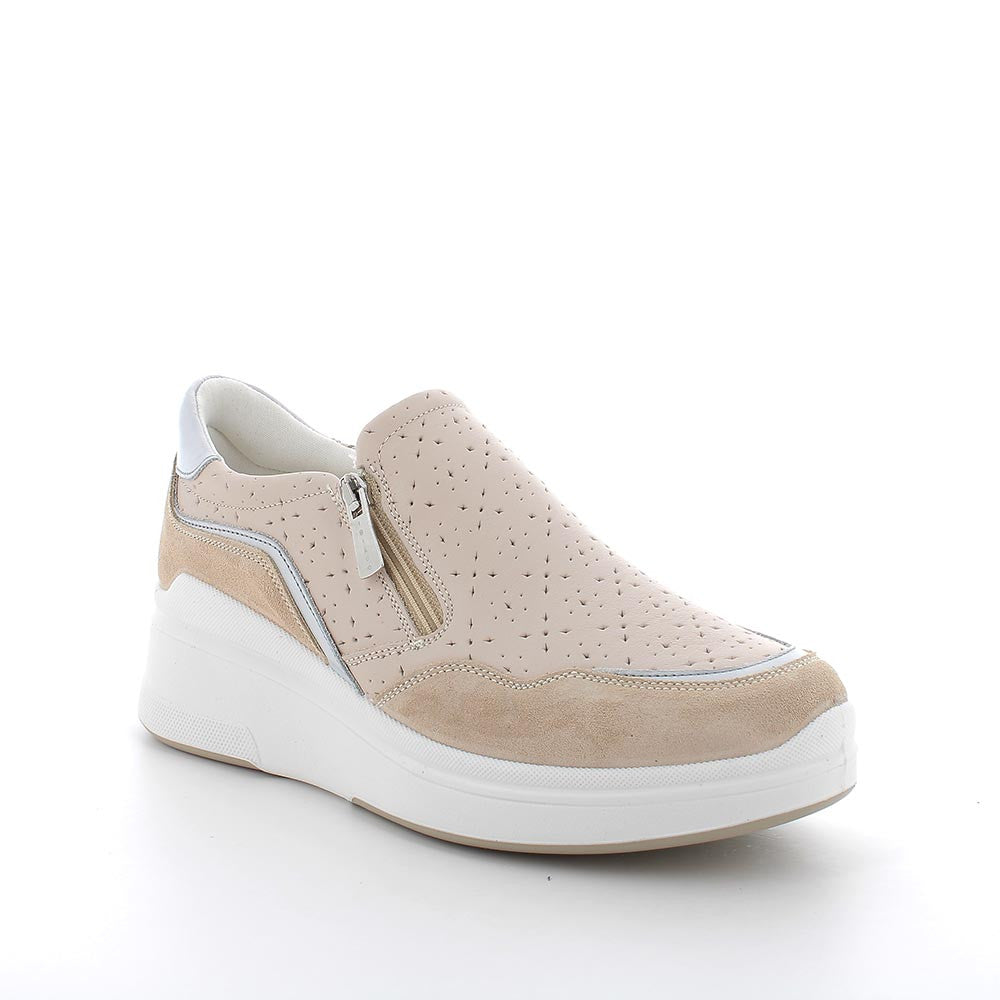 Slip-On Beige da Donna in Pelle con Zip e Zeppa Leggera 
