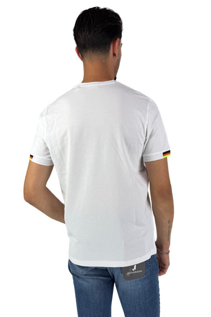 t.shirt bianca con taschino con dettagli a contrasto 