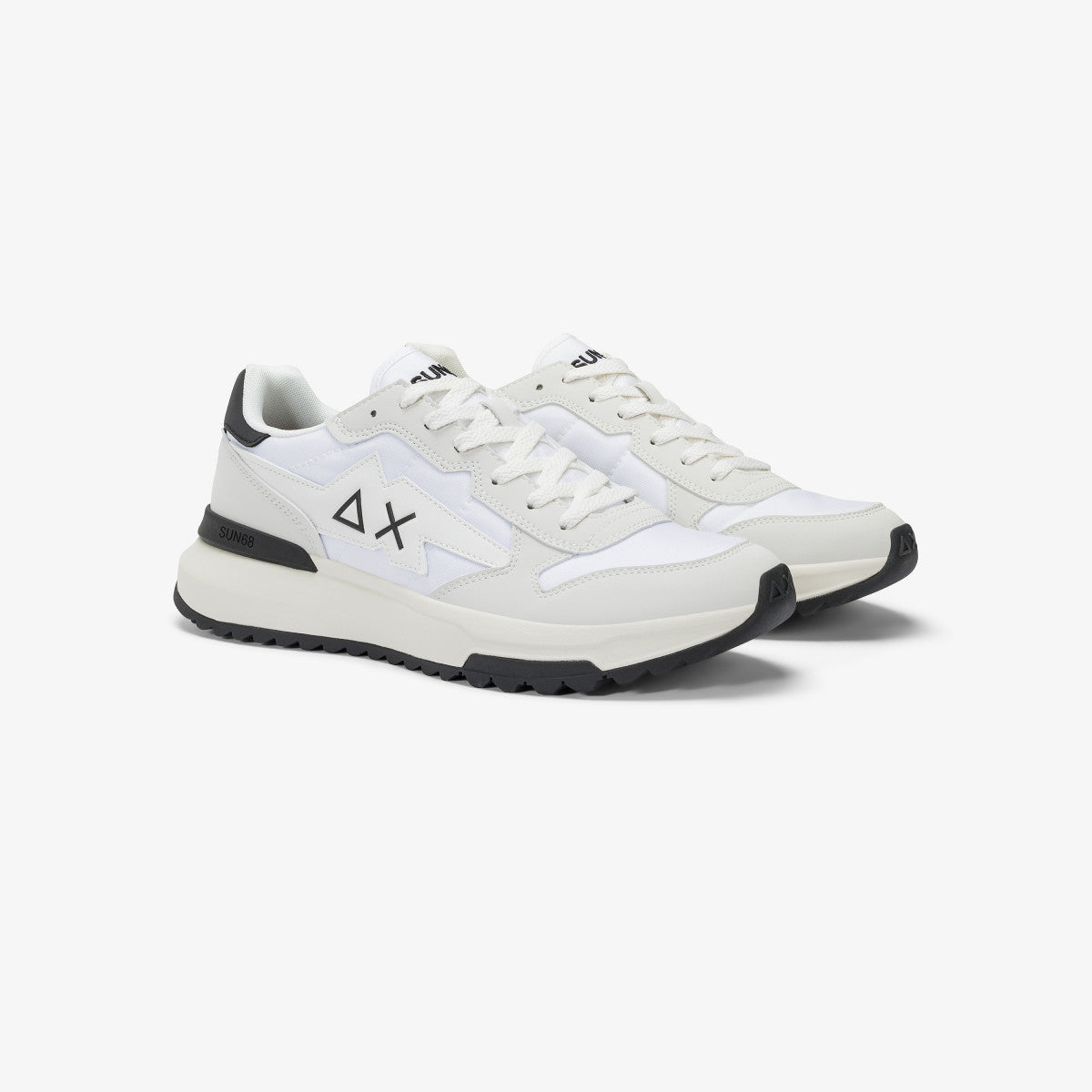 Sneaker "Niki" Bianco con Dettaglio Fulmine e Suola in Phylon 