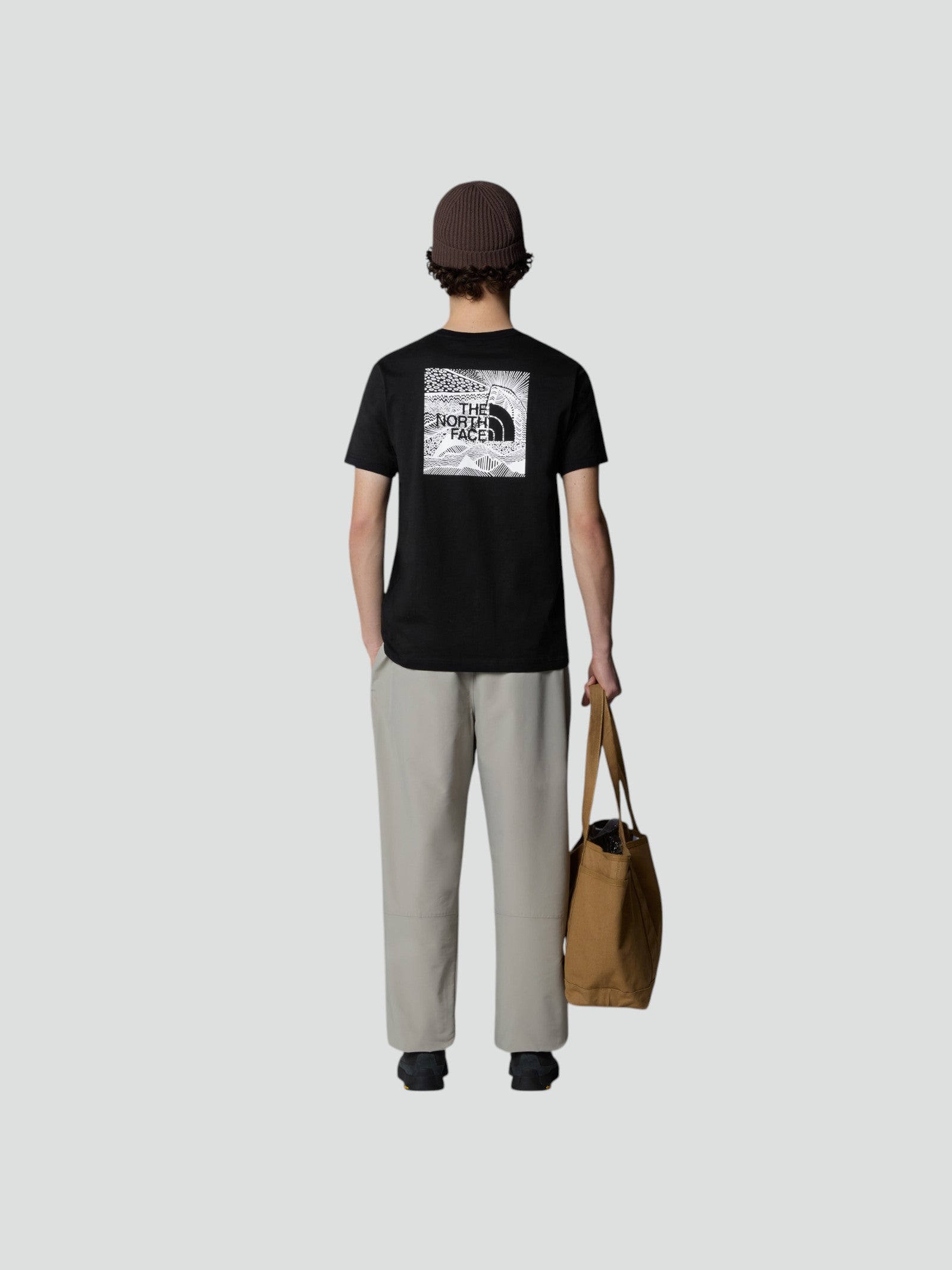 T-shirt Uomo nera con Grafica Montagna Retro 