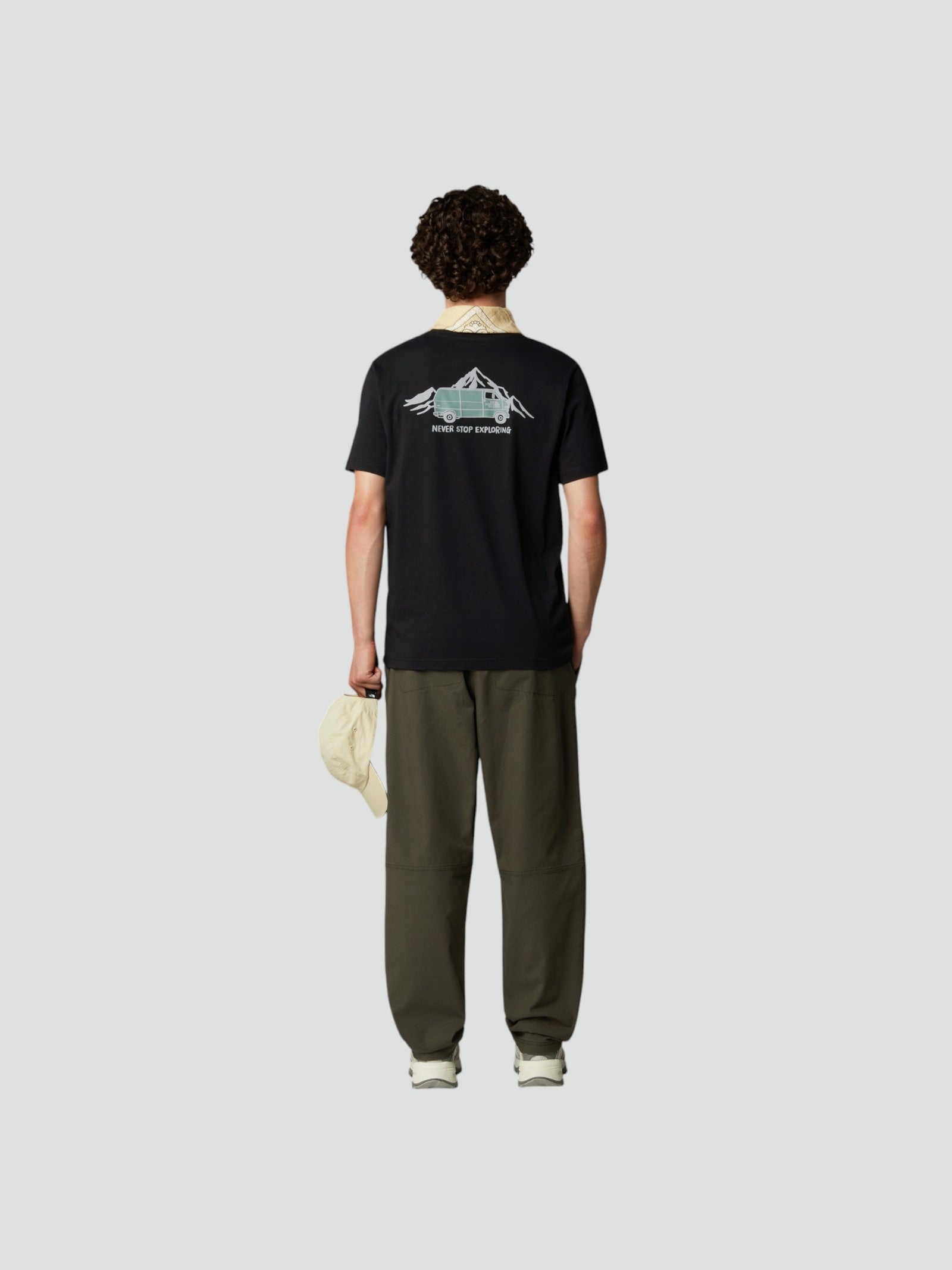 T-shirt Uomo nera con Grafica Van verde sul Retro 