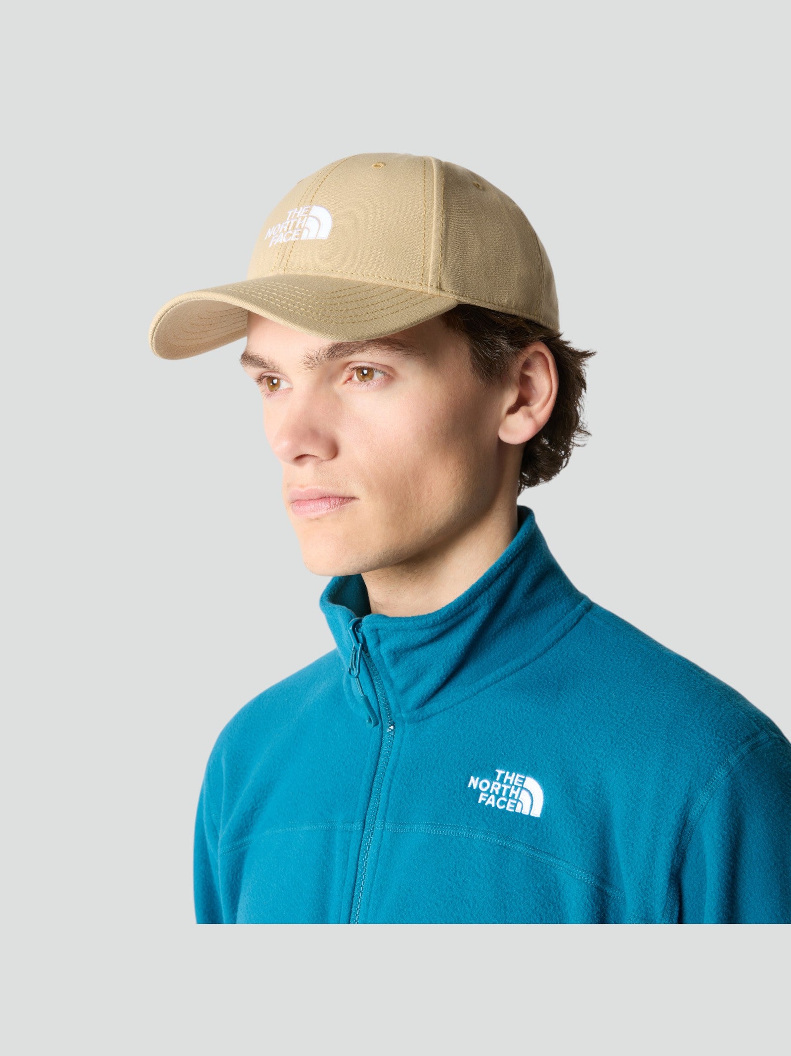 Cappellino beige "The North Face" con Logo Ricamato bianco 