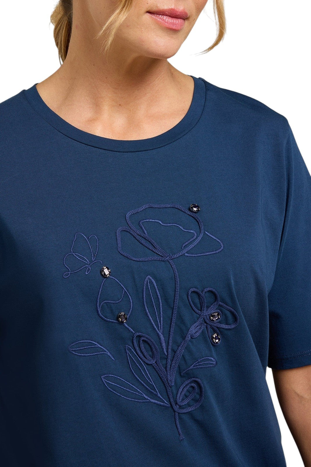 t-shirt ricamata donna 
